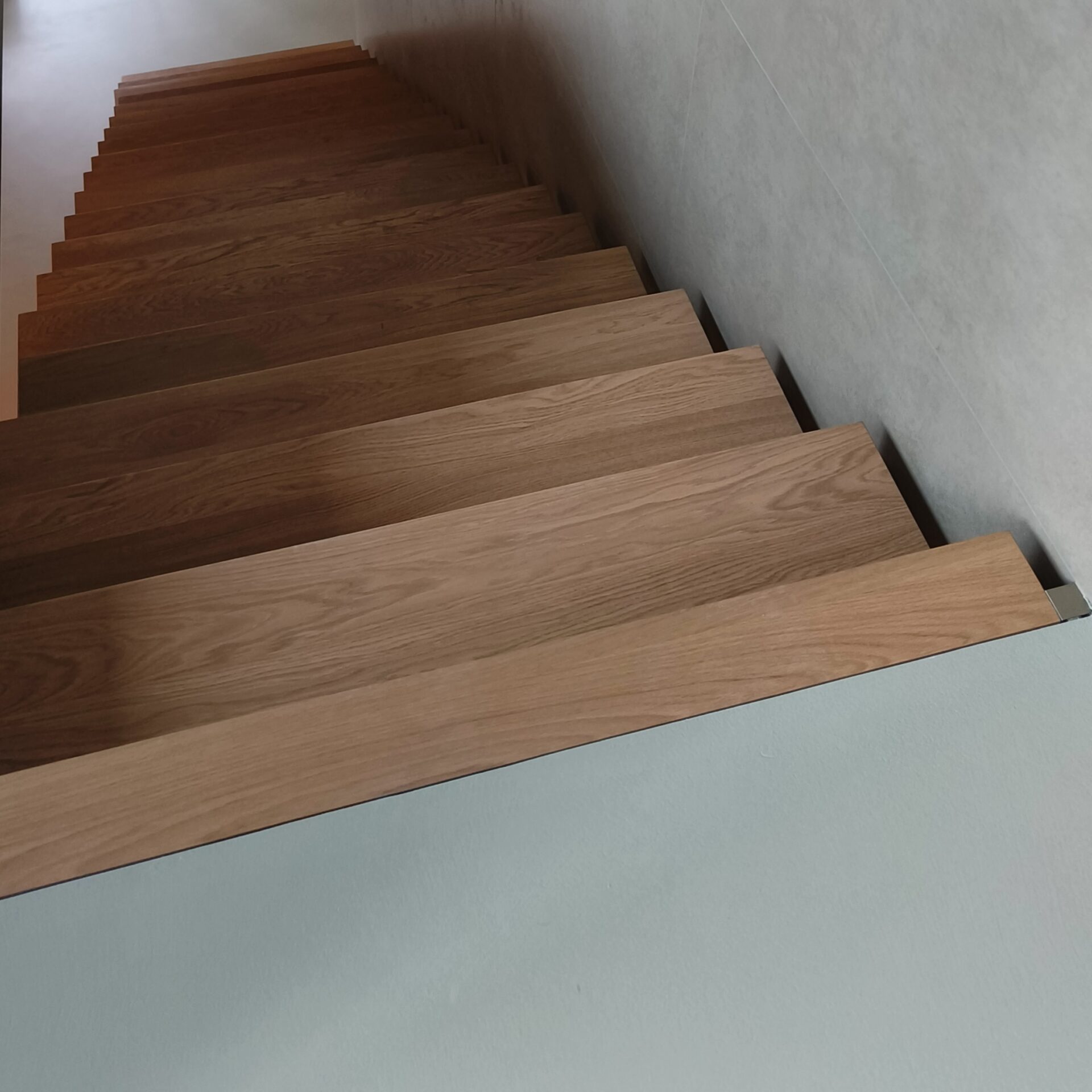 Projekt Wiry — 24b-projekt-wnetrz-cieply-minimalizm-wnetrza-schody-Wiry-SPACELAB-architekt